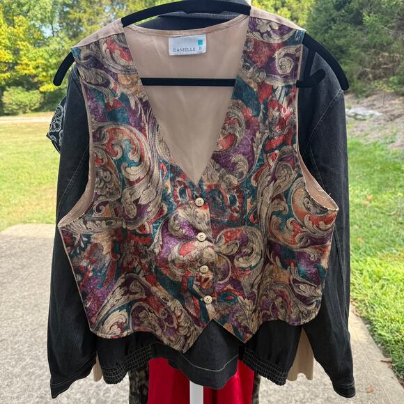 Danielle B Tapestry Vest, Size Large, Made in Italy - Picture 2 of 6